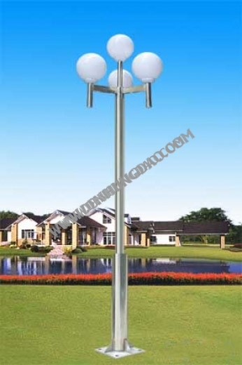 Trụ đèn sân vườn DH/INOX 3+1 CAU THUY TINH
